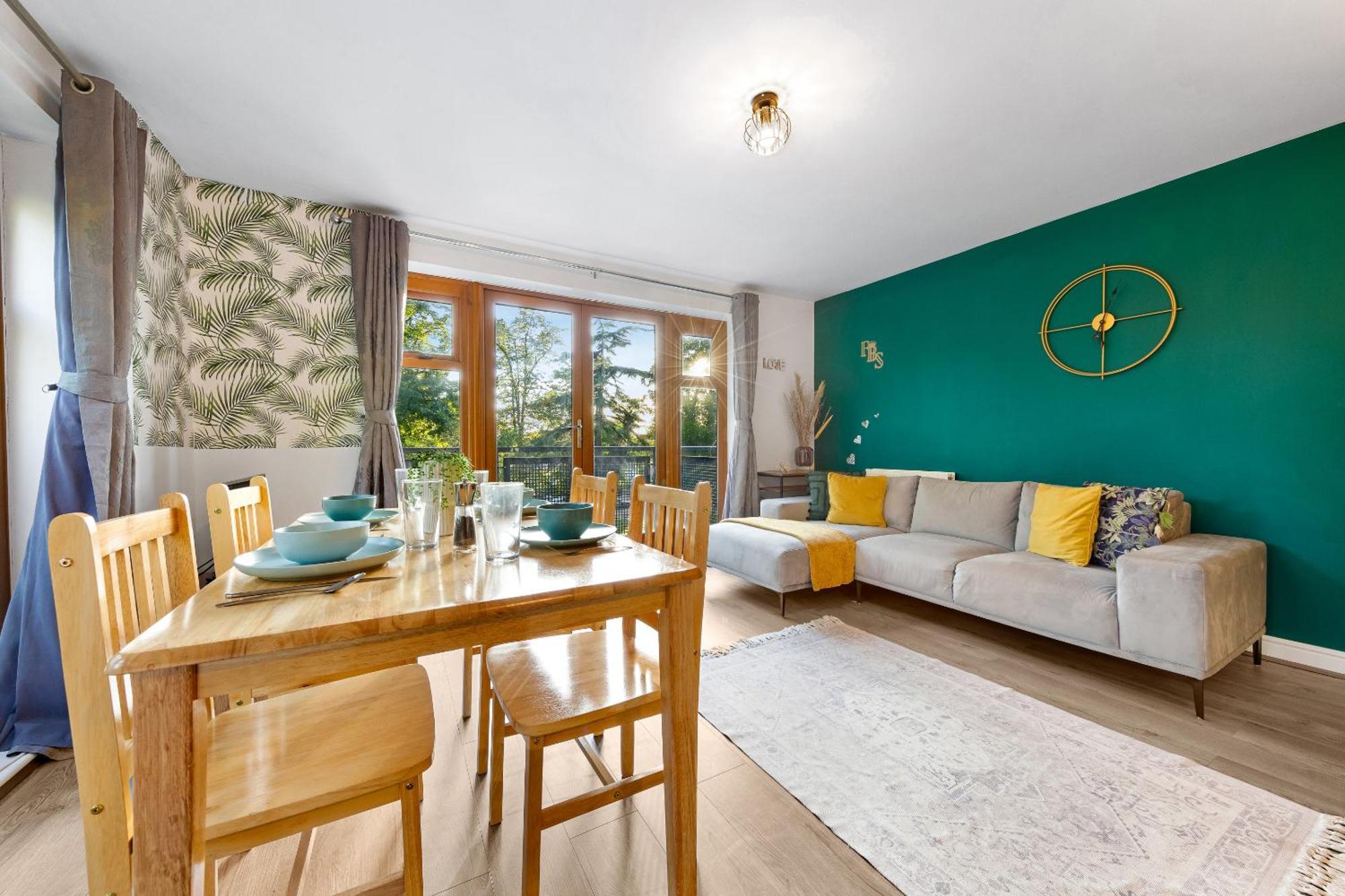 Apartment Croydon Fbs Retreat, Easy Access To *