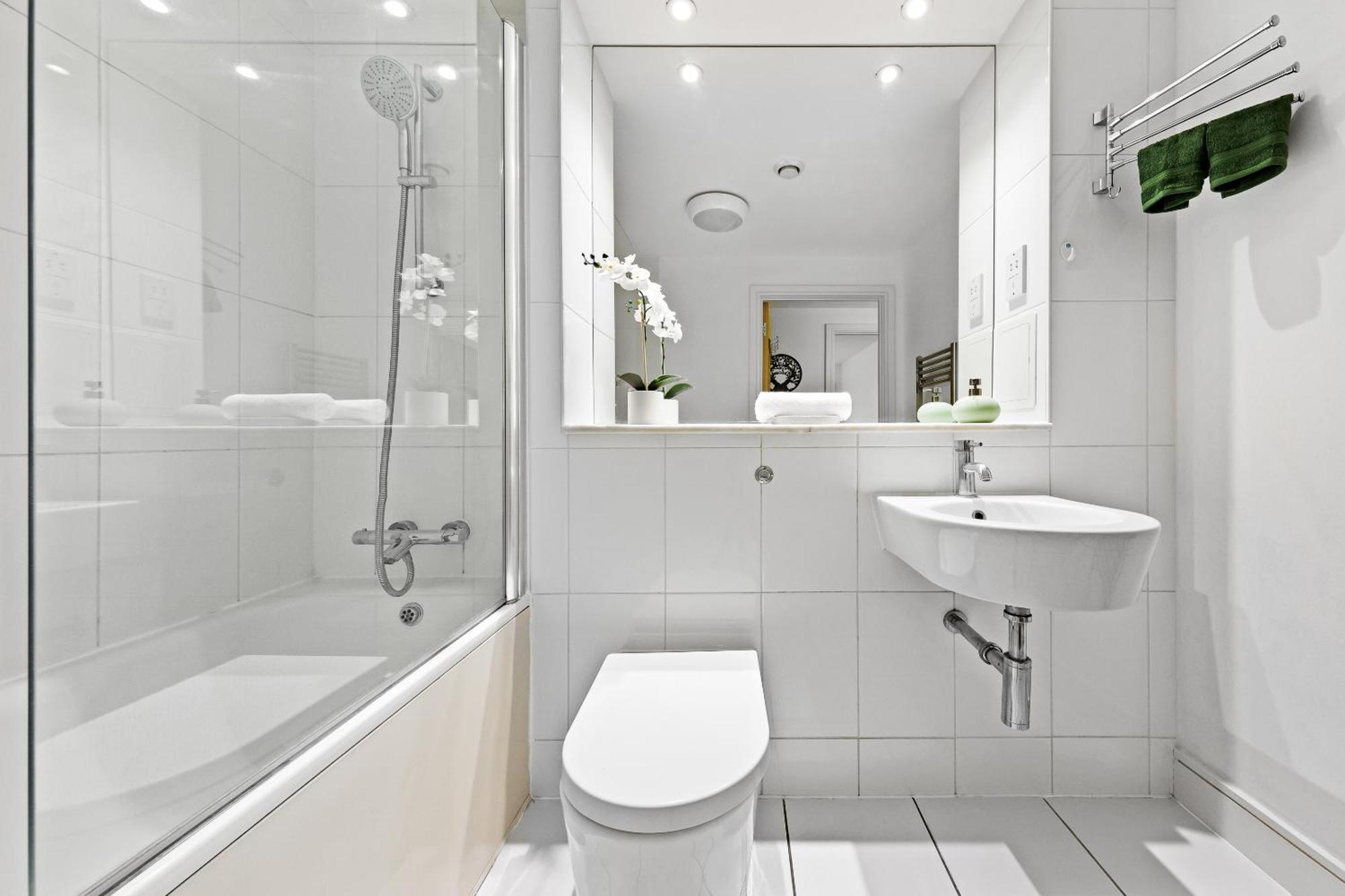 Croydon Fbs Retreat, Easy Access To Thornton Heath