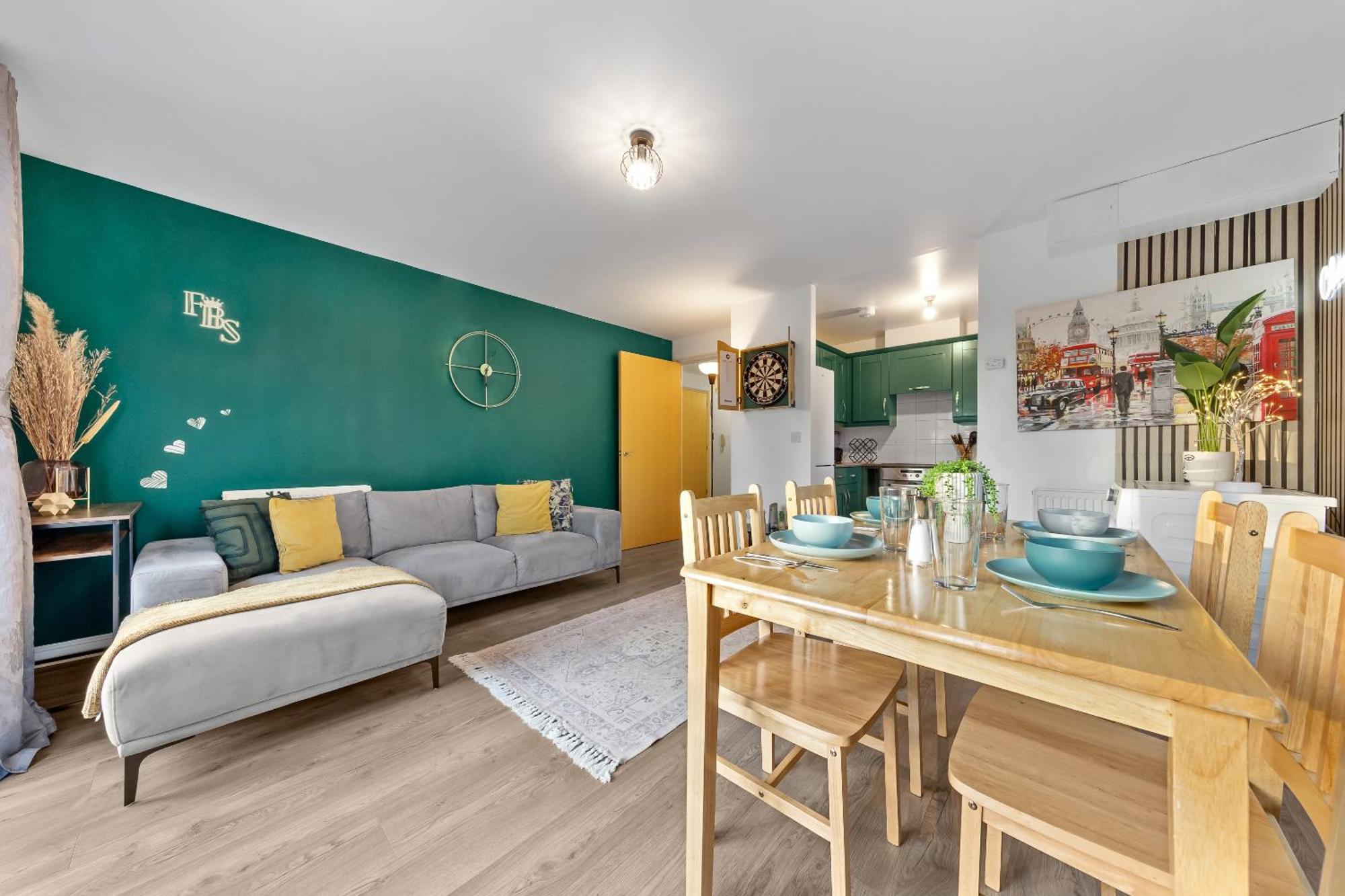 Croydon Fbs Retreat, Easy Access To Apartment