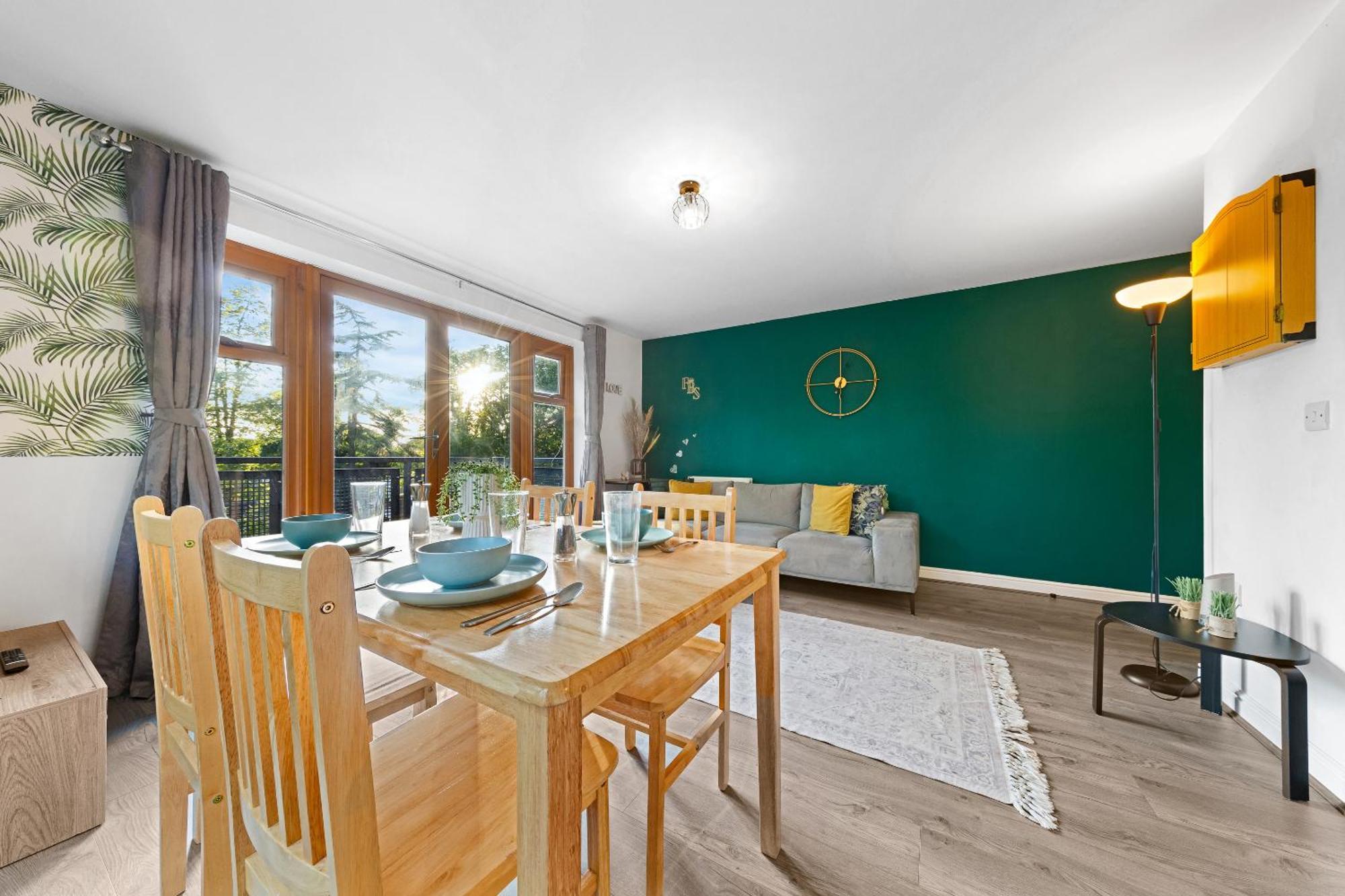 Croydon Fbs Retreat, Easy Access To Thornton Heath