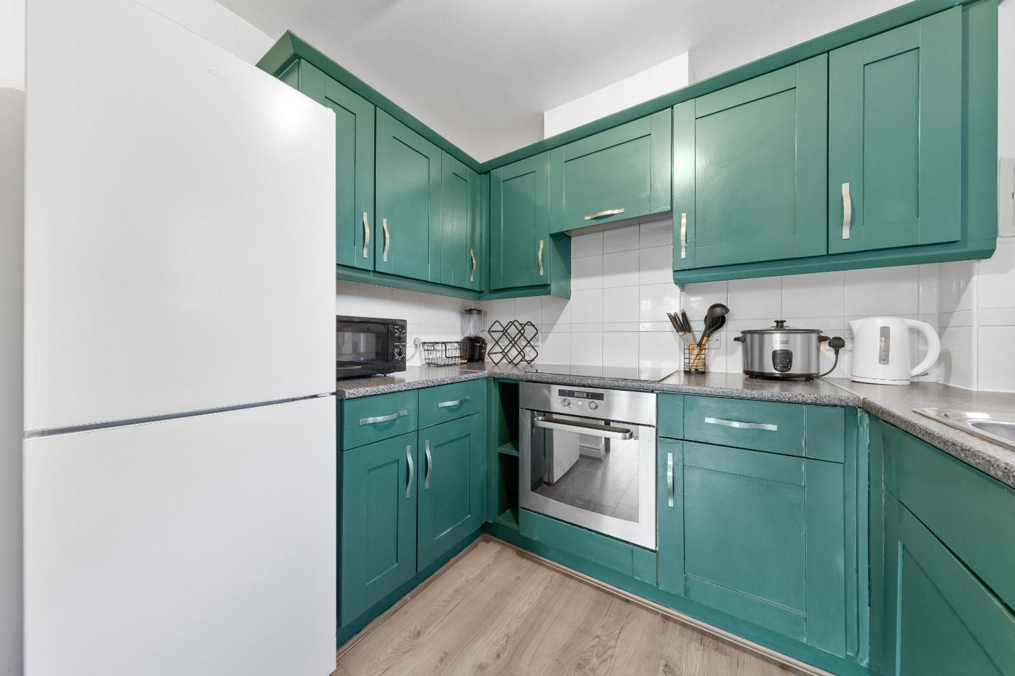 Croydon Fbs Retreat, Easy Access To Apartment *